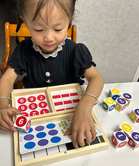 һ���а����������أ�ÿ�����ִ�