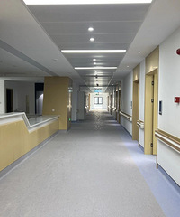 ��λ֪����С����ʳ����θ���ã����������ȽϺõ���ҽԺ������