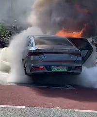 BYD�ֻ��ˣ���һ����Դ�������������ȼ��