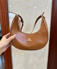 3CE��װ���ʺϵ������񣬲��ö���ֱ���򣬺ÿ�ʵ��