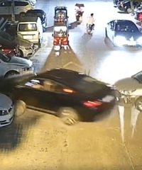 ̨�ݽ�ͷһ���־磺8������2���̾У�