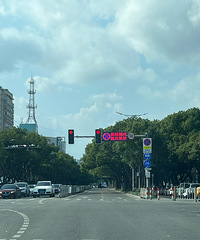 �źŵ��̵���Ļ�ֱ���ˣ�
