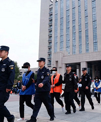 ̨��Ҳ���˱�ƭ������թƭ��ҵ�����ݻ٣���ֵ����Ԫ