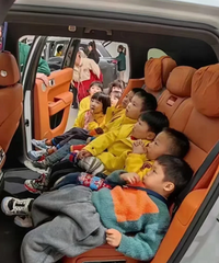 �������������Ƕ�����˼�ģ�С�����������˶�˵��