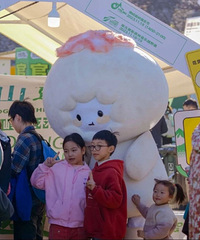 High��ɽ�߱ߣ��ⳡɭ�����ֽ�ȼ���ˣ�