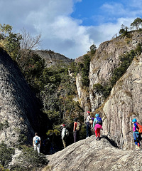 ��2023�μǡ�����ʮ���壬һ���ܾ����ͽ��·��