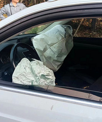 ���ޡ����ۡ���һ�ż�ɲ ��ײ����