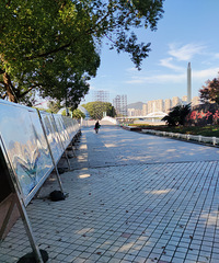 ������԰�Ҹ������ſڴ���̨����ʲô�