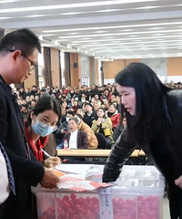 ��ɽ�ݴ����ϲ���¾ӣ�