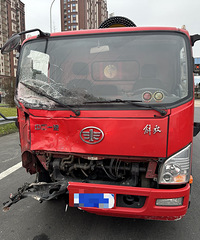 ������������ͣ����С������ͣ��������׷β