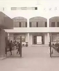 ˵˵·����ѧ99��ĳ��ͬѧ��ѧ��ҵ������򣬷�չ�õ����Ǹ���