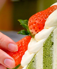 ���Ų�ݮ����鵰���ߣ�������һ������ѩ�ݣ�