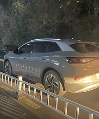 ��ͣ��·�м䣬�ø����ĥĥ����һ�䱧ǸҲû�У������أ���