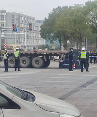 ����һ��ͨ�¹ʣ��˹��ˣ�һ����̫��