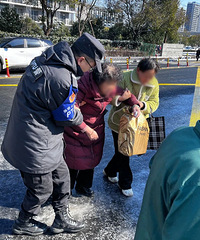 ������������300������·�Ź���ȫ�������ѩ������