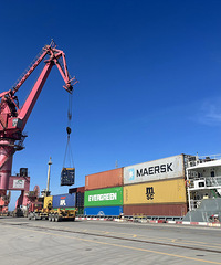 ���󿪷ţ��������Ÿ���ͨ����������