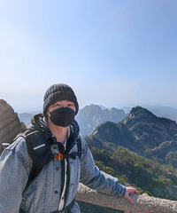 90�꽷�����Ǽ��ж��ӻ�еҵ����90�󽷽��Լ��ܱ����������