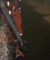 200��׳�������¸���ˮ�棬��������ʱ��Ȼ�ڴ���ࣿ