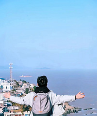 ���괺��ĵ�һ�����У��͸�̨�ݵ���������С�ǰ�~