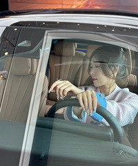 ������E��E�����