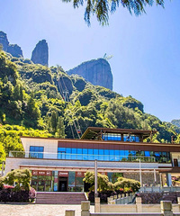 ���ɾӣ����ɾ�ס�ĵط�����̤����κ�ȥ��