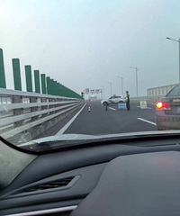 ����·��̫������ô�ˣ����Ų����ߣ��ؾ�Ҳ����