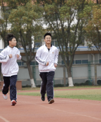 ̨�ݸ�һѧ�����ص��ѧ�����¼ȡ����˶������������ѧ·������