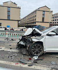 �⳵ײ�ĺ�������226ʡ����