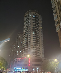 �����ϳ���ҹ��:�����·ʮ����·һ��С�����׷�������ͦ��