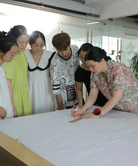 Ϊ����˽�˶��ƣ���λ��������һ�㡱