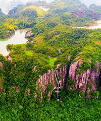 ̨���½�����򿨵أ�����ɽ�����֮�ǡ�����ӭ�ͣ�