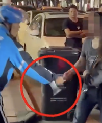 ̨��һ���ӵ��ֳָ�׷�����ˣ�����С��ֱ�ӳ�����ȥ......