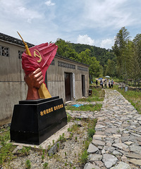 ���㲽�����ߺ�ɫ�ŵ�����������·��