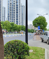 ̨��ѧԺ��·ײ���ˣ����ҵ���û����Ա����