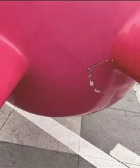 ���������Ǽ�ֵ11������ӵ��ܱ�ײ�ƣ�һ���۸�˾����ײһ��