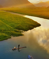 ��̶ˮ�������и�����̶��С�壬���ֳ�һ���ѵ�һ����������