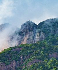 �����������ɾӣ�����һ��������¶