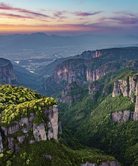 �����������ɾӣ�����һ��������¶