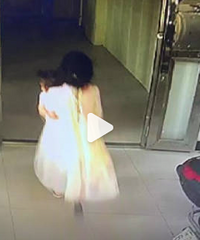 13��Ů����2��Ůͯ��17¥���£���Ůͯ׹��������ͨ��