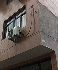 ��97������̨���ڹ����ӵ�Ů������������