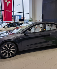 Tesla Model Y ���ʽ� M5 ��һ���ôѡ��