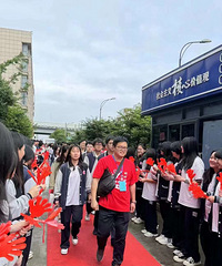 ���ڸ߿�������������ʽ��