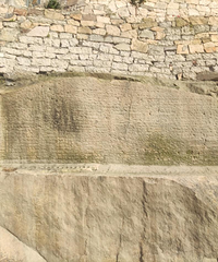 ̨��һ�Ż�ɽ�о������·���