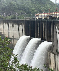 ���ѣ�ʼ��բ�����շ�ˮ