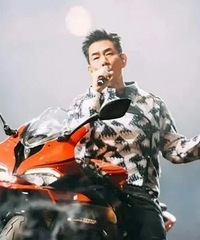 �������ݳ������̨���족