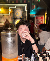 95����Ы�����Ҹ�97-00��Ů�����Ը��º͹����ȶ�