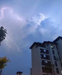 ˭���������ڵĽ�����������һ����һ���� �ҳ�һ����һ����