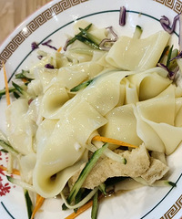 �������ʲô����̨�ݳԵ�����Ƥ��û����ô��