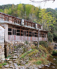 ����̨�ݣ�Ѱ����Ұ���٣�ס������"�ɾ�"