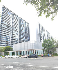 �������չ�¥��